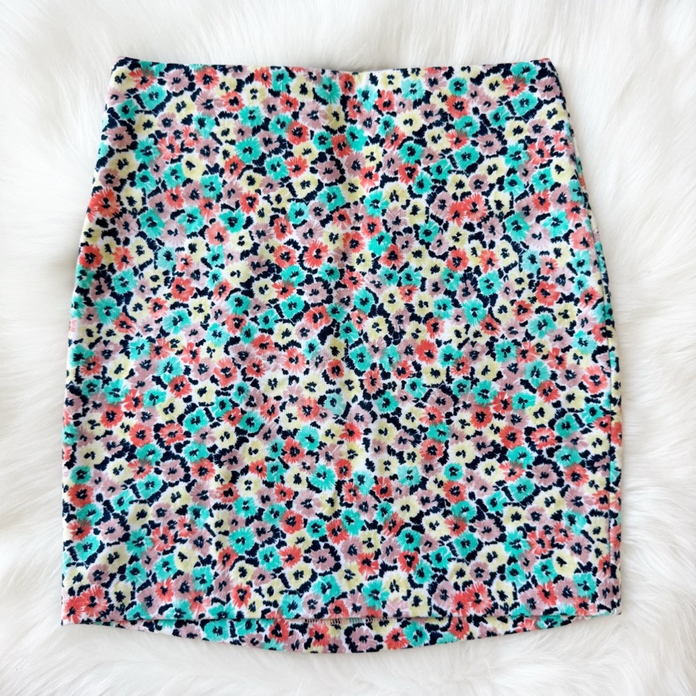 NWT BCBGeneration Floral Mini Skirt 2010s